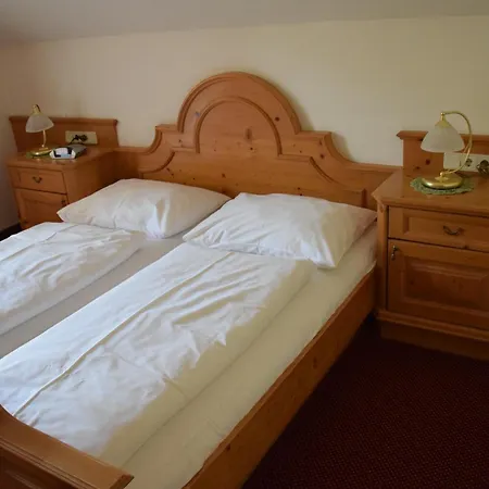 Dorf Cafe Bed & Breakfast 3*